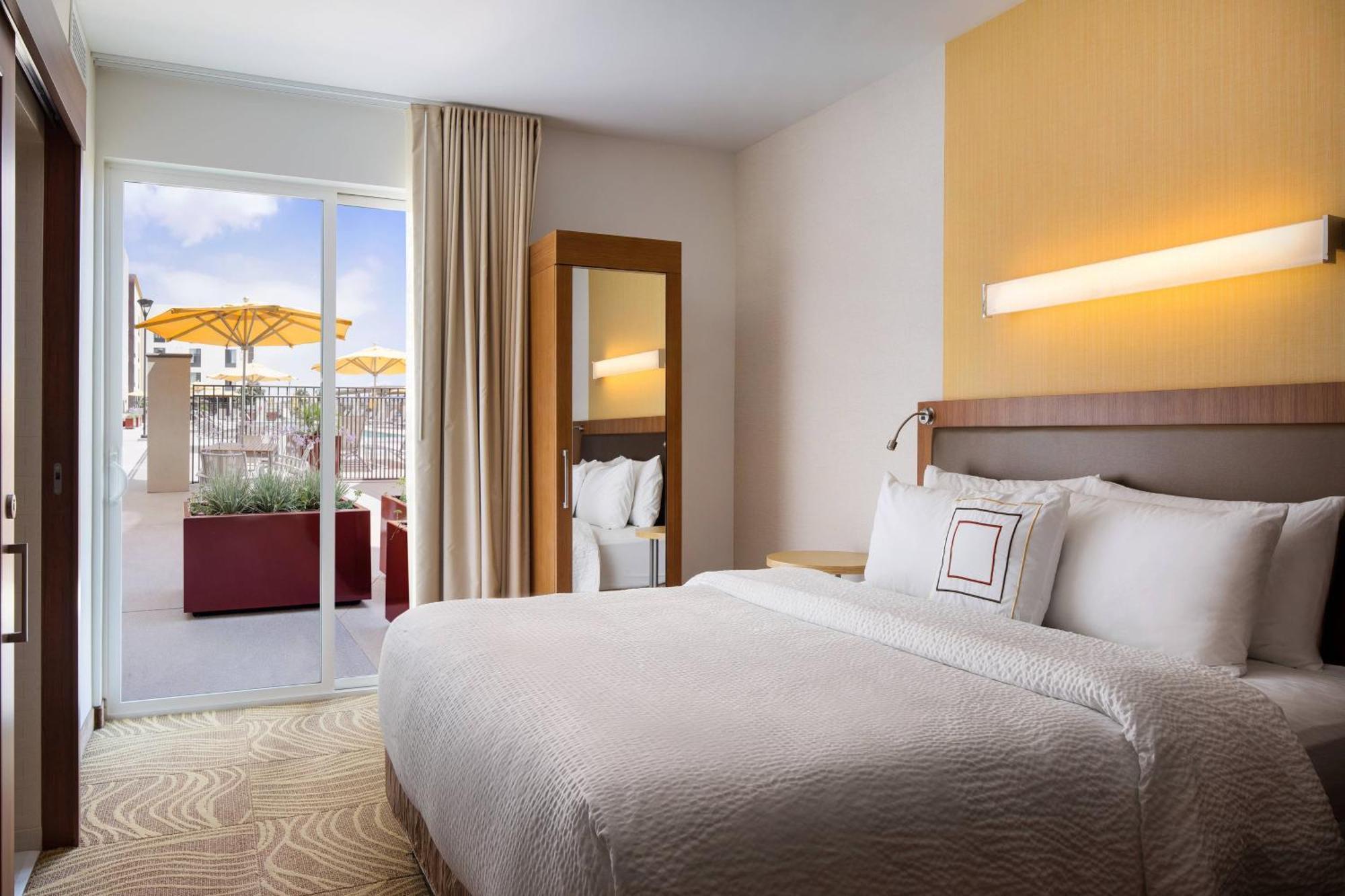 Springhill Suites By Marriott Los Angeles Burbank/Downtown Exterior photo